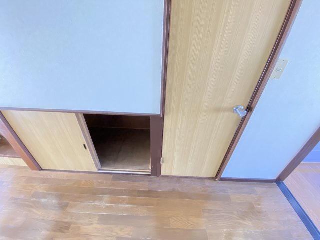 中古戸建  相田7丁目の収納|階段下収納