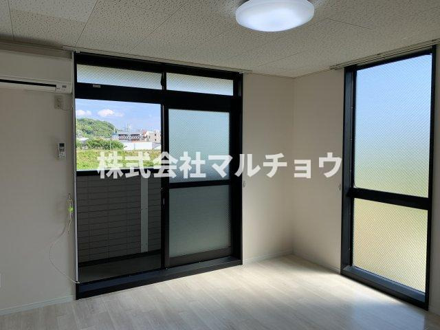 リバーサイドの洋室|明るい洋室です