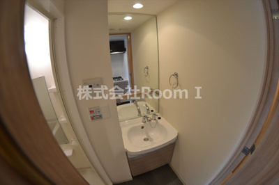 【洗面所】 | プレサンス北浜パレス | スペースが確保できる洗面所です