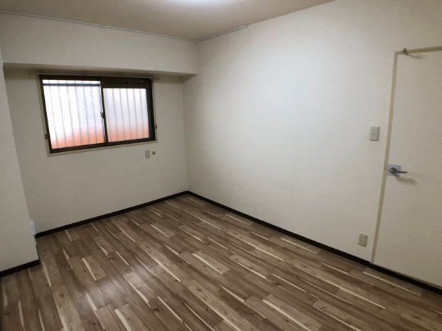 友井グレイスの洋室