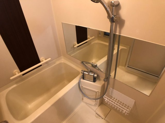 友井グレイスの浴室