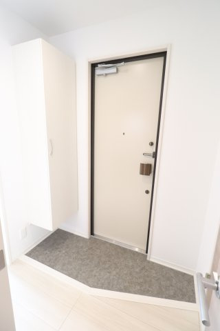amenity新杉田の玄関