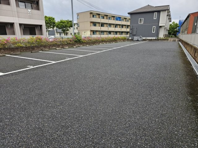パークス・ワンの駐車場|平面式の駐車場です