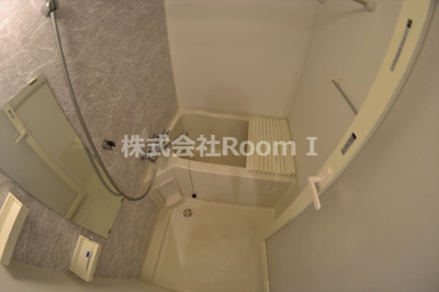 【浴室】 | スプランディッド淀屋橋DUE | コンパクトで使いやすいお風呂です