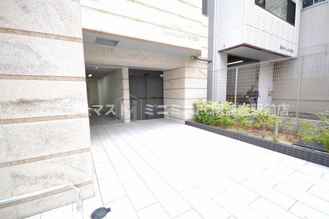 ラ・フォルム本町ウエストのエントランス