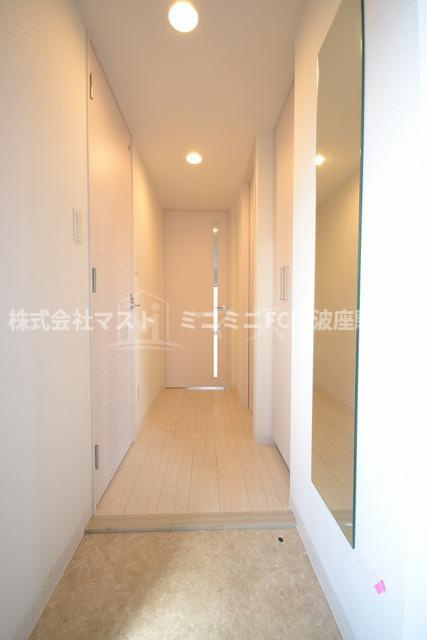 ラ・フォルム本町ウエストの玄関