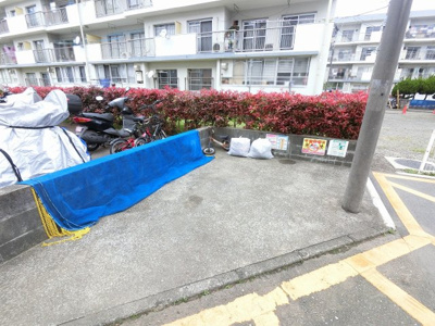 【その他共用部分】 | 三枝木台団地３号棟 | ゴミ置場です。