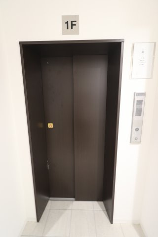 amenity新杉田の玄関