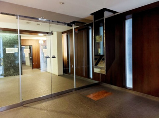 【エントランス】