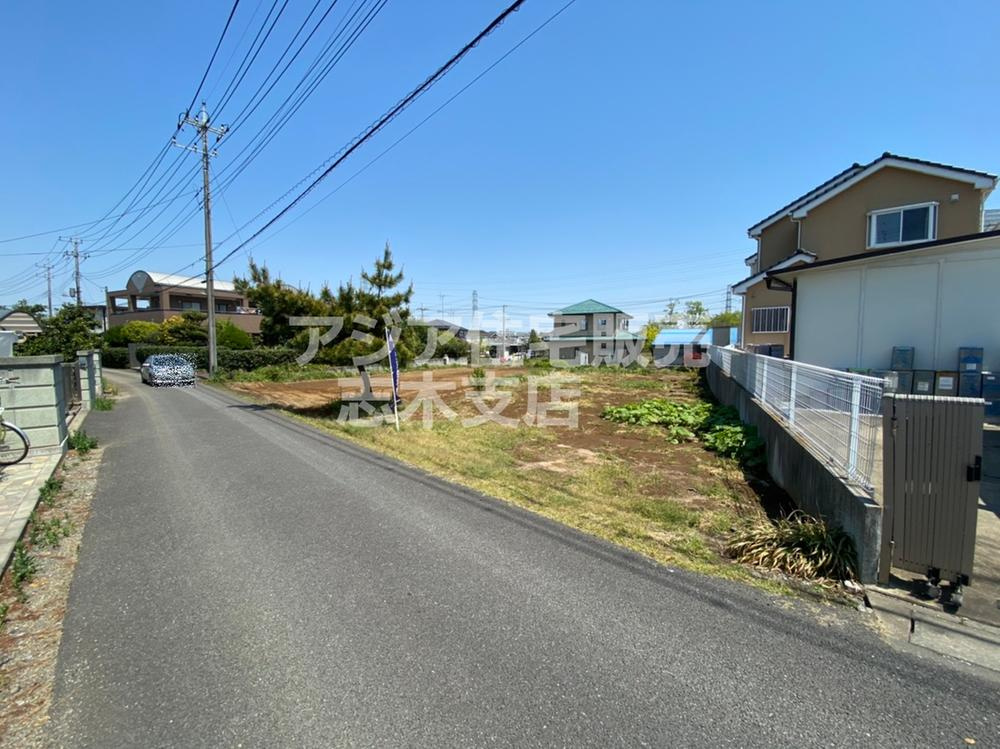 坂戸市中小坂　売地の前面道路含む現地写真|お好きなハウスメーカーで建築可能です♪