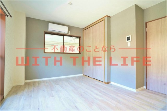 川島ハイツ【キャッシュバック対象】の洋室|落ち着いた色調の洋室です