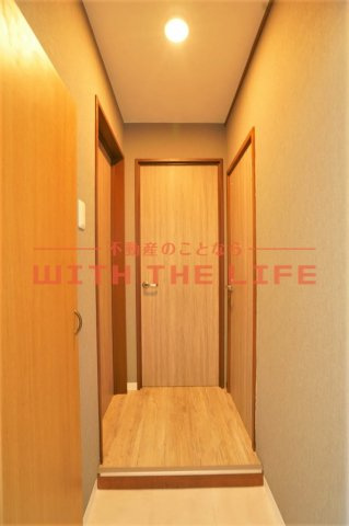 川島ハイツ【キャッシュバック対象】の内装|明るい色調の室内です