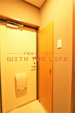 川島ハイツ【キャッシュバック対象】の玄関|きれいな玄関です