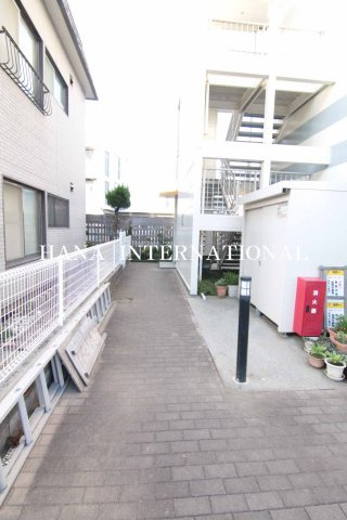 レオパレスコーポ御代川Ⅱのロビー
