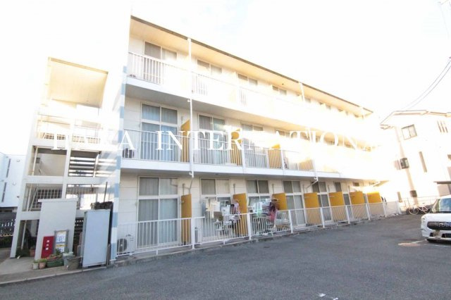 レオパレスコーポ御代川Ⅱの外観