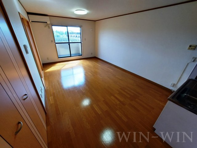 アリスト・ヴィラK A棟の居間・リビング