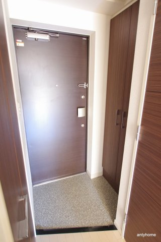 プレサンス梅田北パワーゲート　仲介手数料無料の玄関