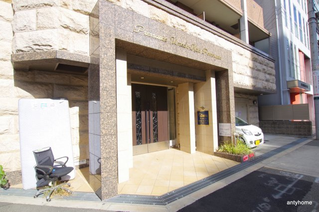 プレサンス梅田北パワーゲート　仲介手数料無料のエントランス