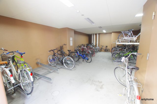 プレサンス梅田北パワーゲート　仲介手数料無料の駐車場