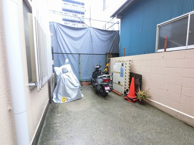 【その他共用部分】 | ニッコーハイツ樋川 | バイク置場です。