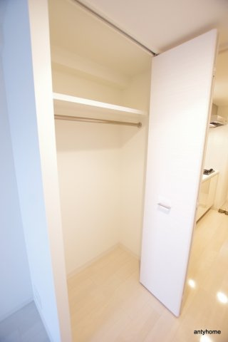 オーキッドレジデンス新大阪　仲介手数料無料の収納