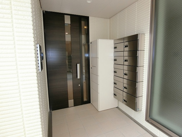 【エントランス】