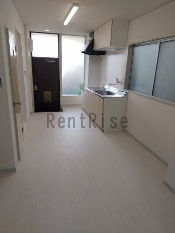 サンシャイン岩倉Ⅱの居間・リビング