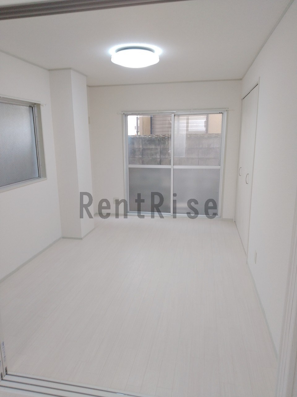 サンシャイン岩倉Ⅱの寝室