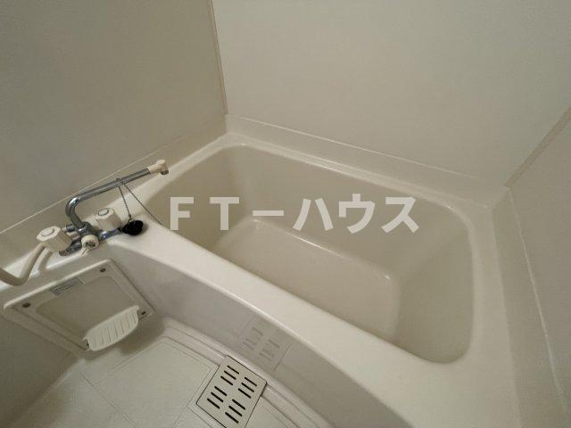 ラピスラズリ前原西の浴室