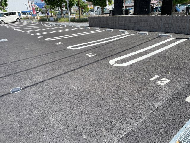 Felicidadeの駐車場