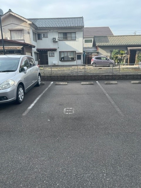 ビブレ志比口の駐車場|奥行がある駐車場ですから、駐車の際に切り返しがしやすい６番です。