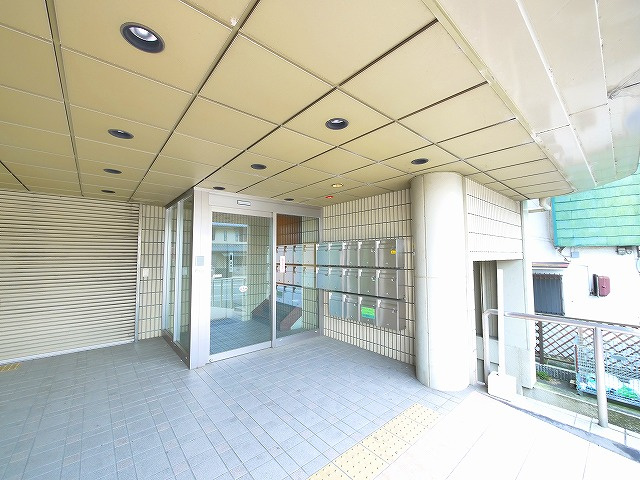 木津川プレイスのエントランス|落ち着いたエントランスです