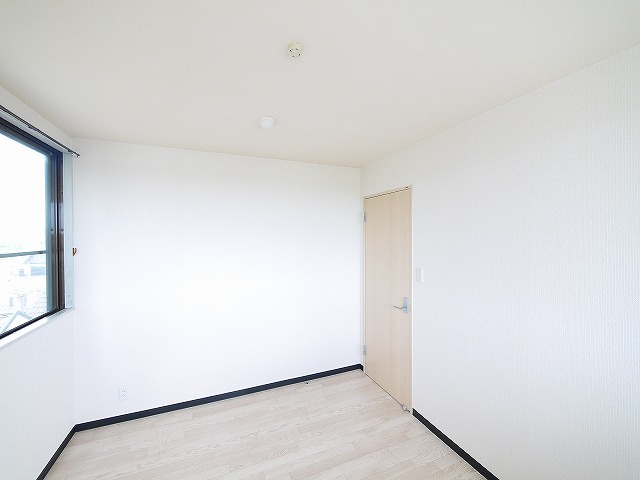 木津川プレイスの洋室|明るい洋室です