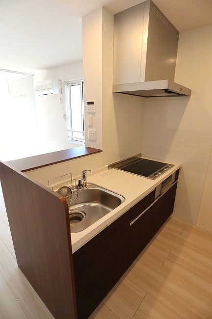 ロイジェント加美平のキッチン