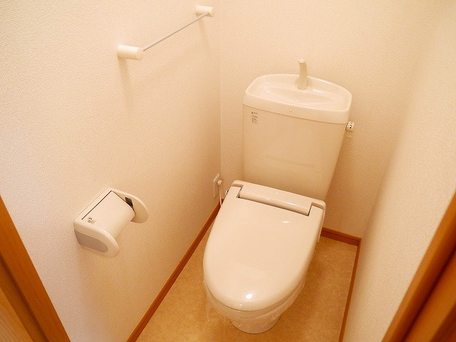 コンフォート浅古Ⅱのトイレ|シンプルで使いやすいトイレです