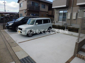 【駐車場】