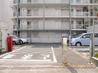 【駐車場】