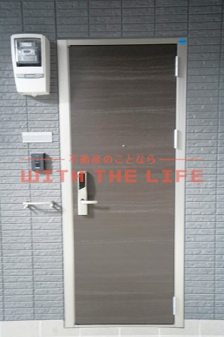 D-roomTMⅡ【キャッシュバック】の玄関|収納もある玄関です