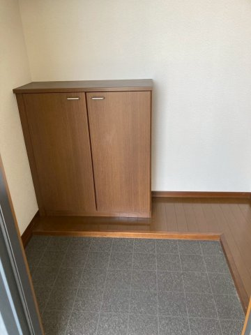 セヴェル中の原の玄関
