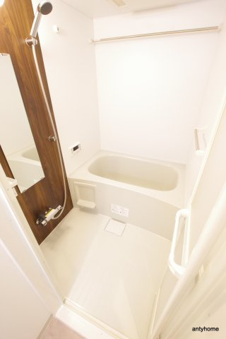 新日・梅田Northレジデンス 仲介手数料無料の浴室