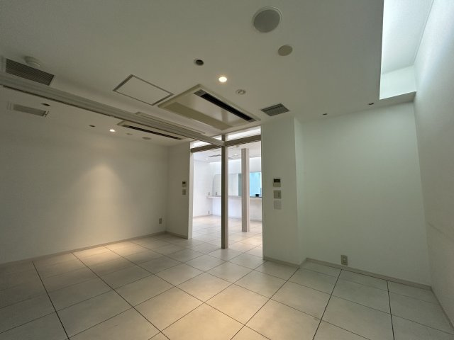 えむ・わい・け～館の内装