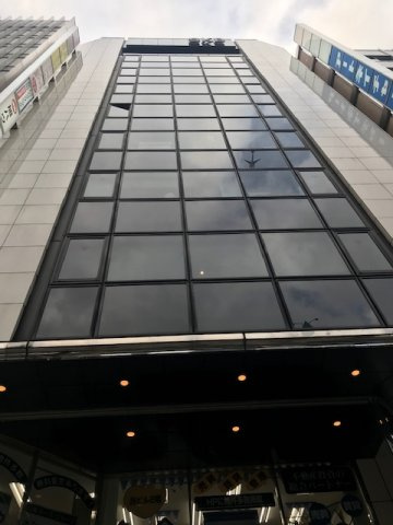 新宿幸容ビルの外観