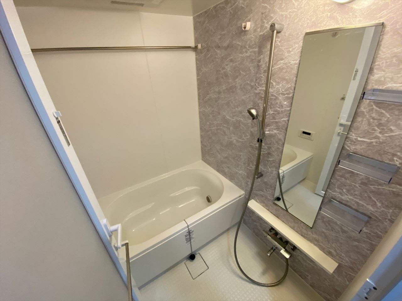 プティフルール❘名古屋市の賃貸ならMy賃貸の浴室|プティフルール
