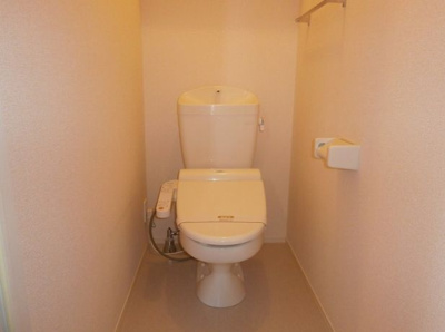 【トイレ】 | ロイヤルタウンKGC棟 | ゆったりとした空間のトイレです