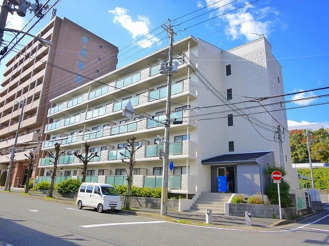 レジデンス平城山の外観