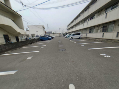 【駐車場】 | ファミリーメイト矢田 B棟