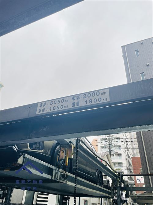 アダージュ薬院壱番館の駐車場