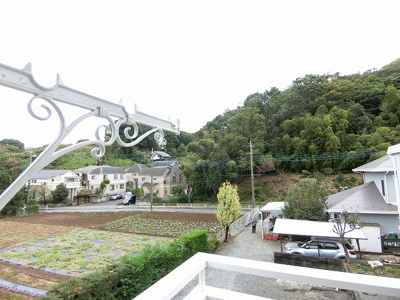 【展望】 | パルジュネス | バルコニーからの眺望です♪2階にあるので人目が気にならないのが嬉しいですよね☆