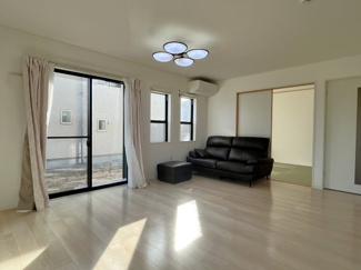 【居間・リビング】 | 南友田築浅