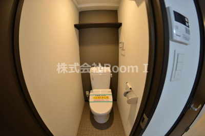 【トイレ】 | ジアコスモ谷町四丁目 | 落ち着いた色調のトイレです